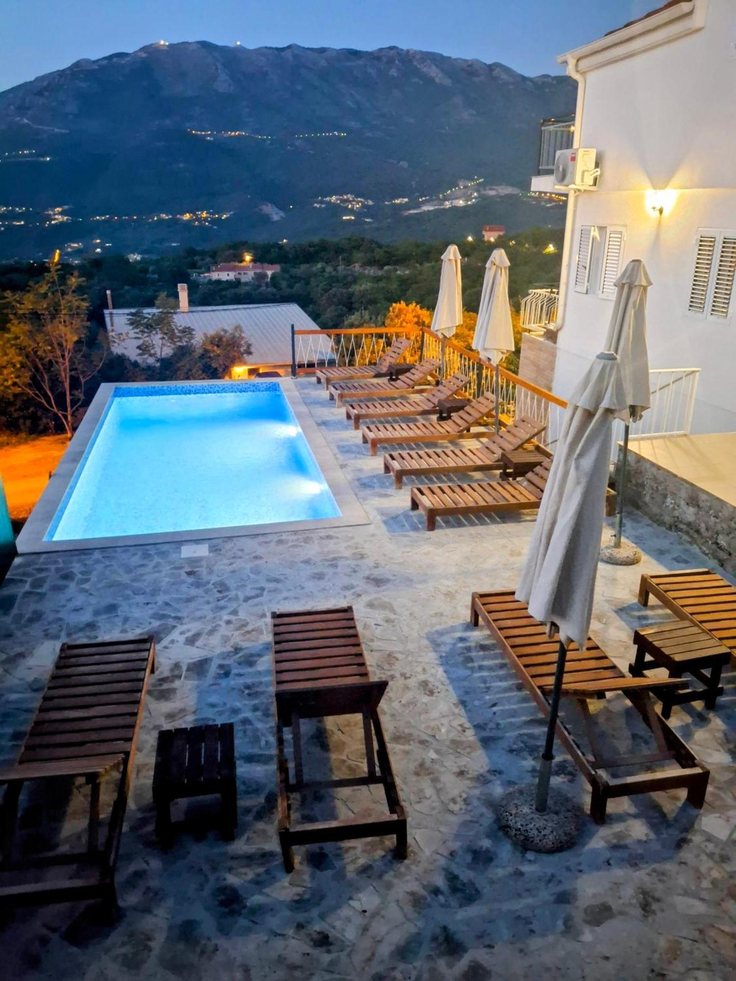 Apartment Bubanja With Shared Pool *